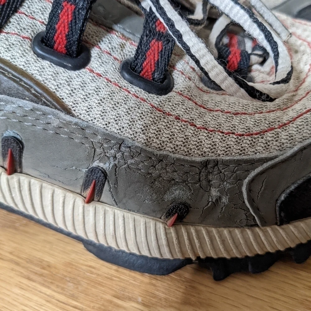 Teva Hiking Shoes - Picture 6 of 9